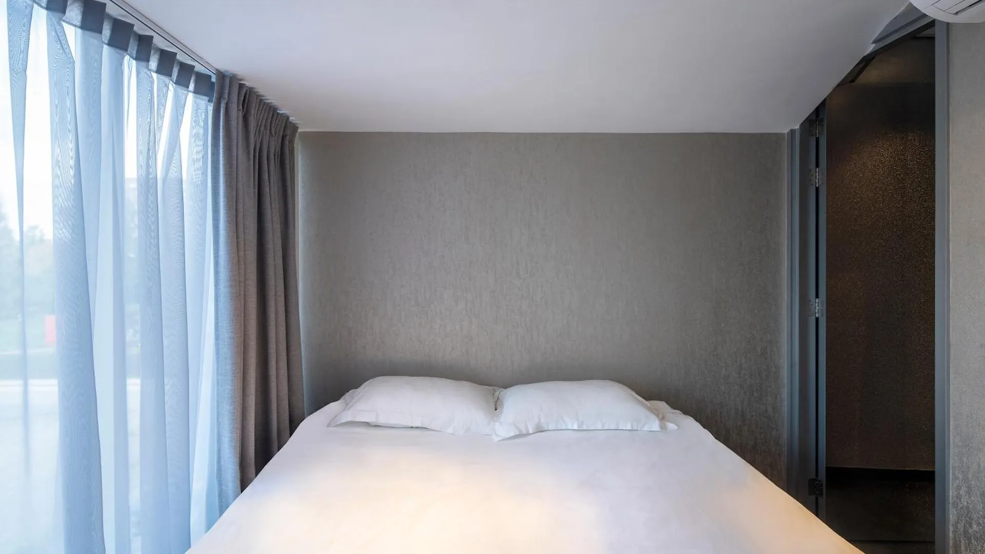 Diamond Capsule Hotel Amsterdam South Amstelveen