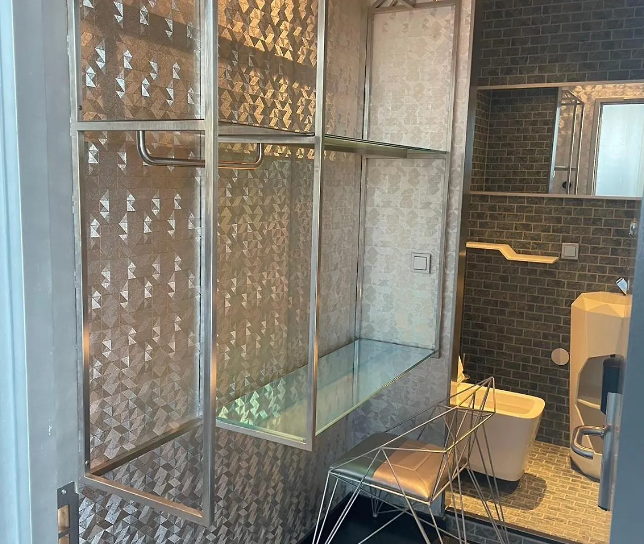 Diamond Capsule Hotel Amsterdam South Amstelveen Netherlands